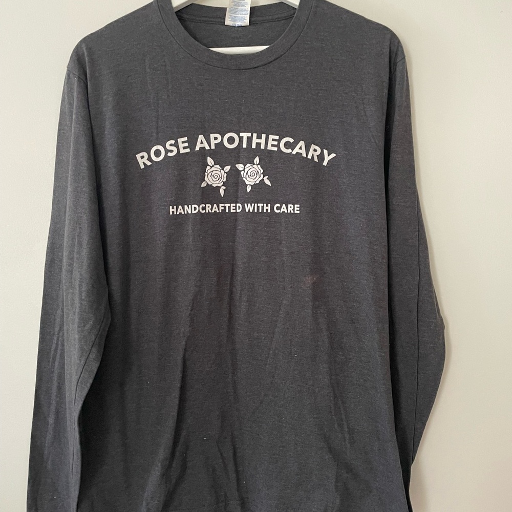 Long Sleeve Graphic Tee - Black